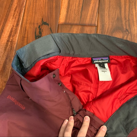 Patagonia Women’s snow pants- small - Picture 6 of 9